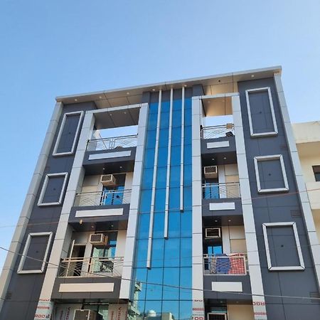 Hotel O Greno House Near Pvr Ansal Plaza Greater Noida Buitenkant foto