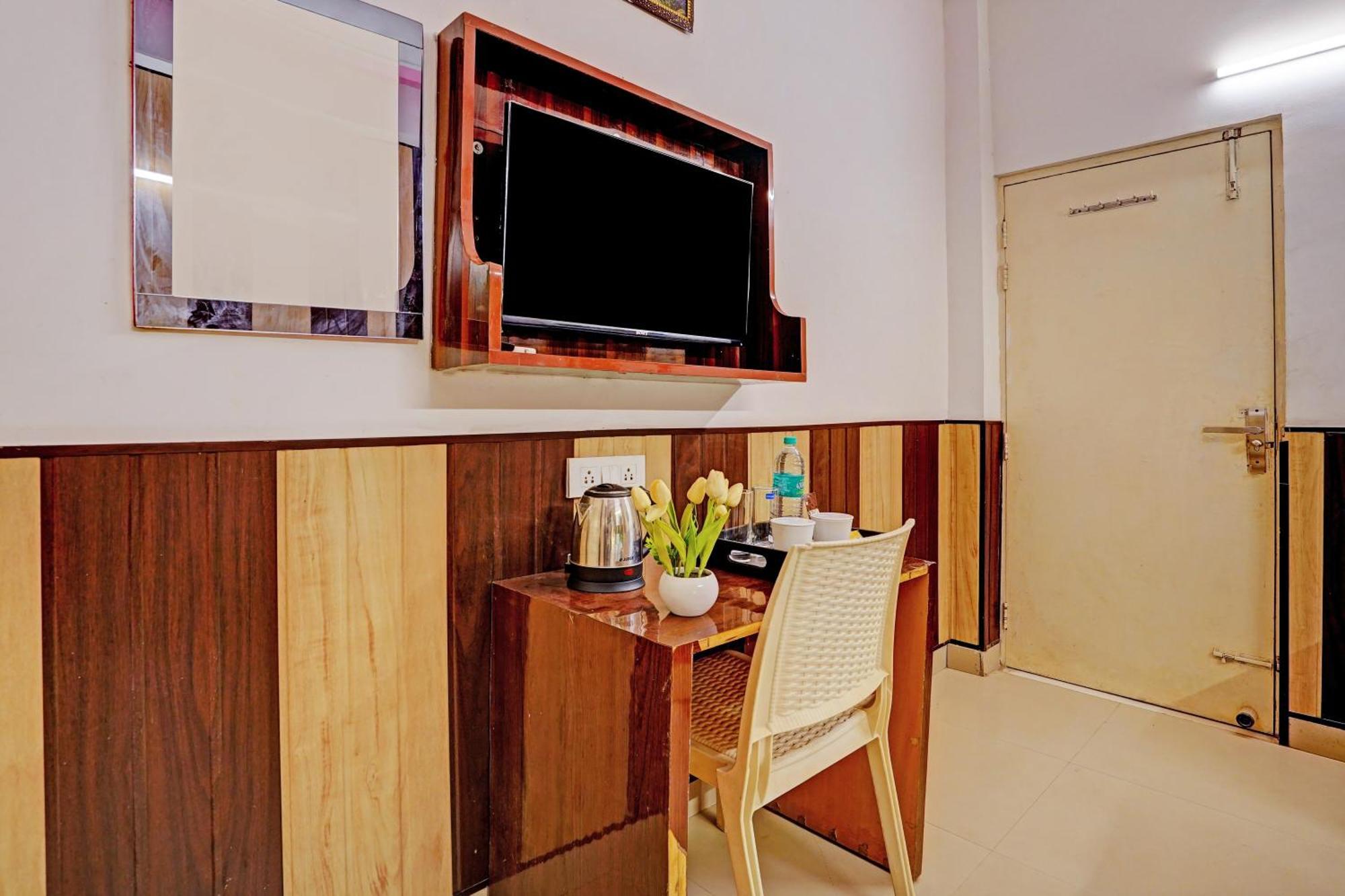Hotel O Greno House Near Pvr Ansal Plaza Greater Noida Buitenkant foto